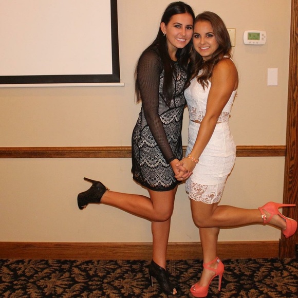 EXPRESS black lacy dress - Picture 3 of 5